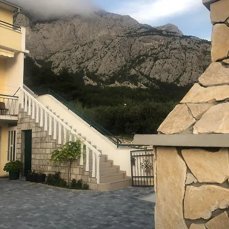 Veliko Brdo Apartment