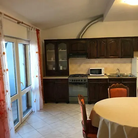 Veliko Brdo Apartment *