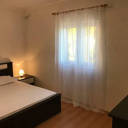 Veliko Brdo Apartment